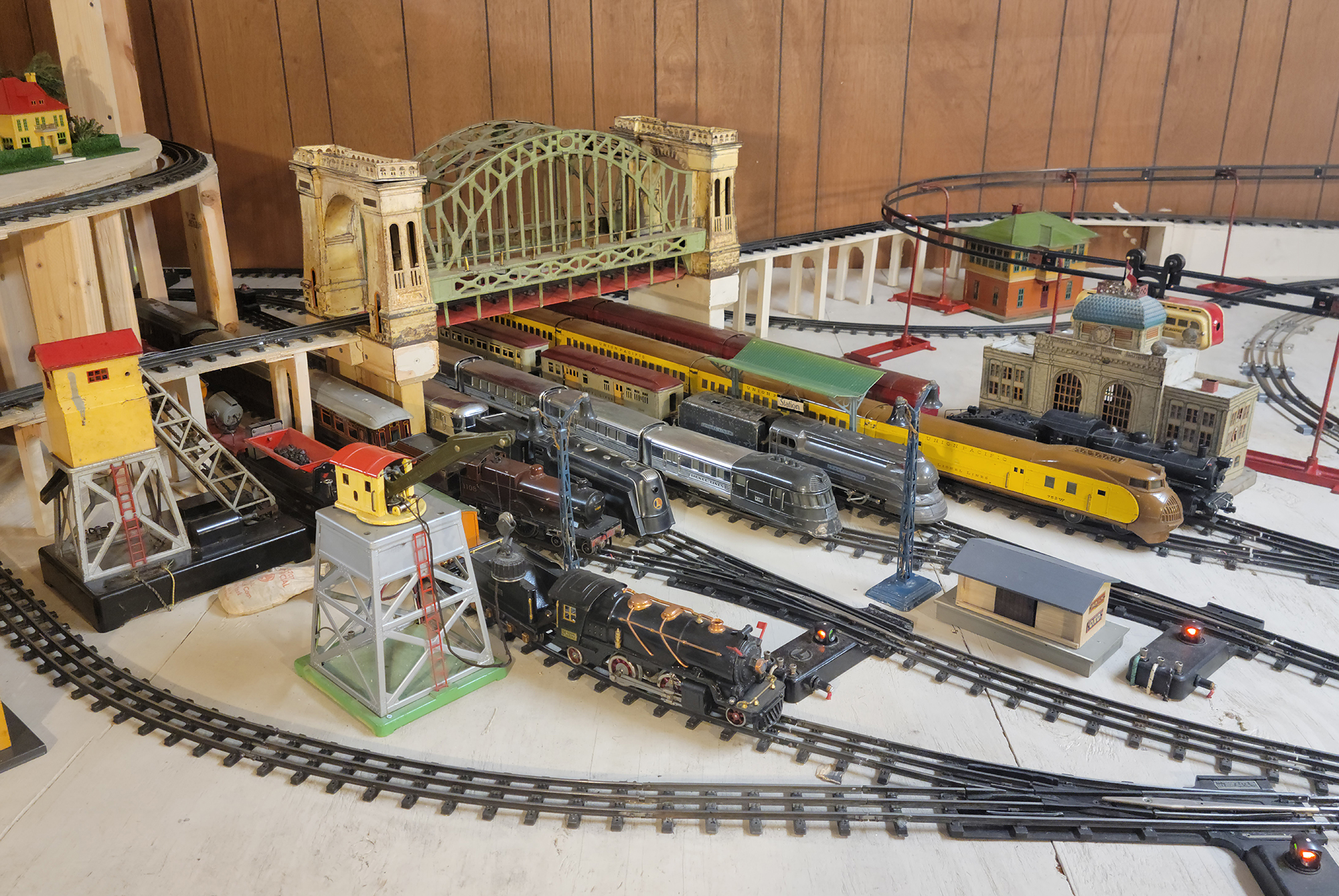 Lionel t store rail track